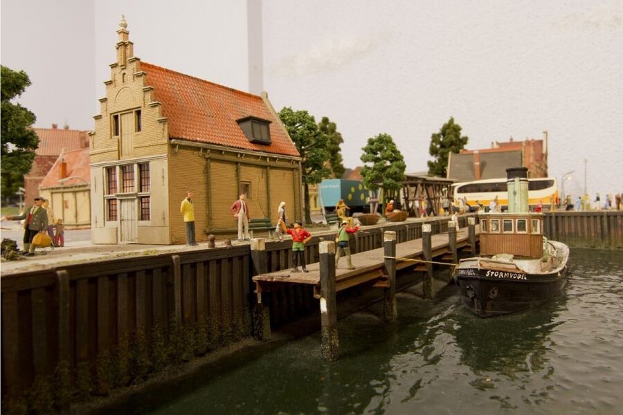 Rotterdam: Miniworld Rotterdam Entry Ticket - The 24-minute day that makes the models move