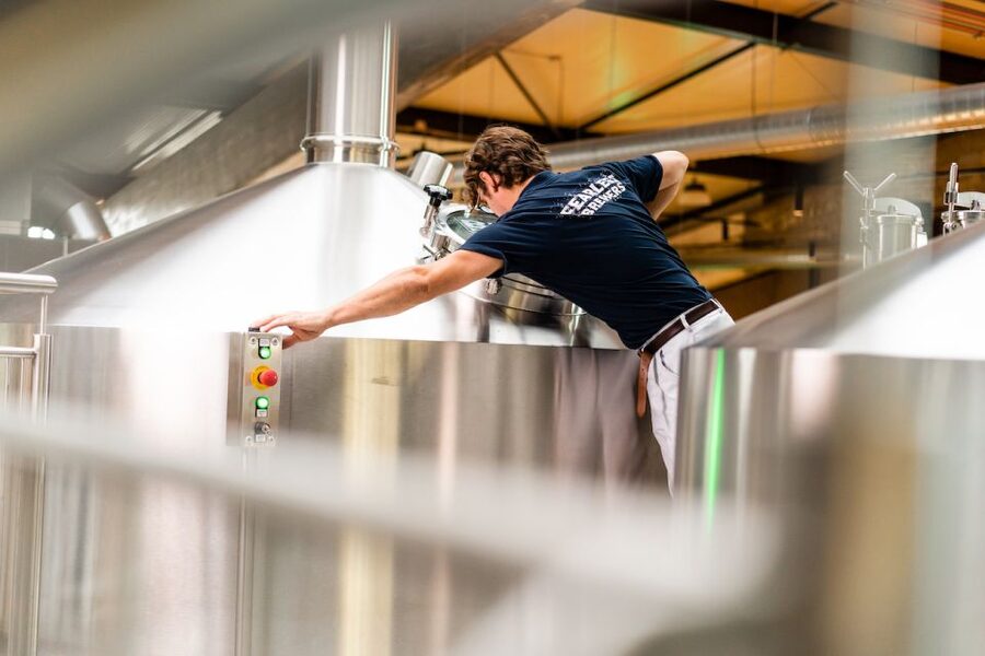 Rotterdam: Stadshaven Brewery Tour with Beer Tastings - Meeting point and practical details