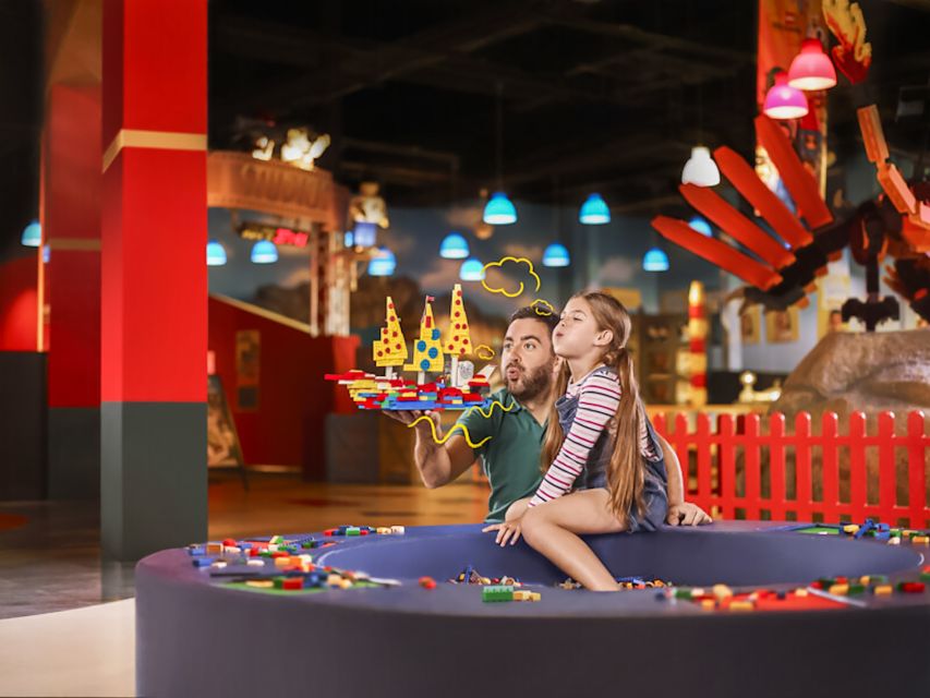 Scheveningen: LEGOLAND® Discovery Centre Entry Ticket - 4D Cinema and LEGO Friends bring different moods