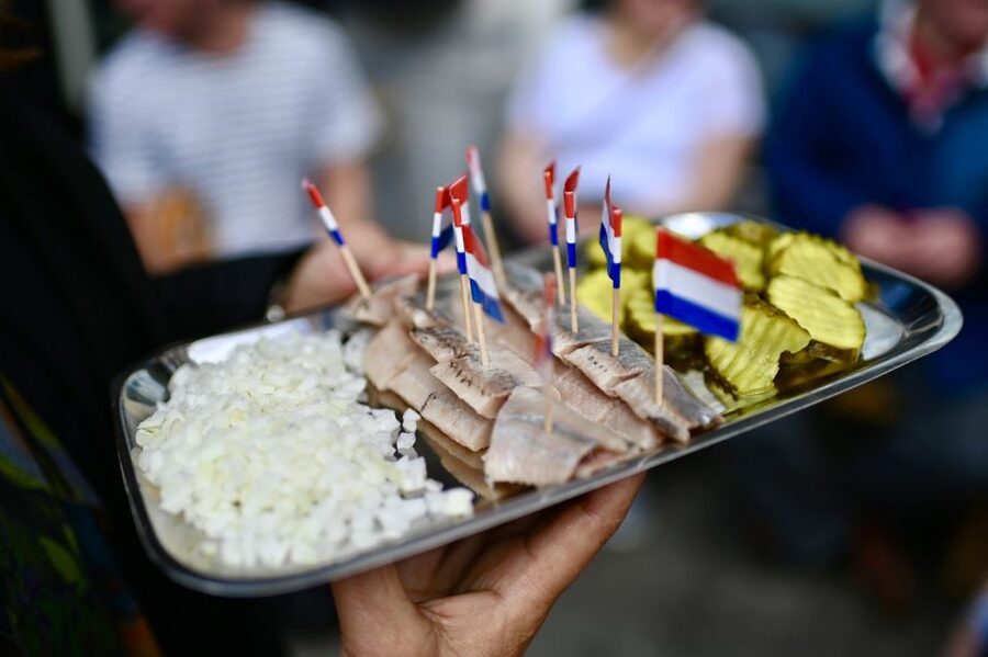 Secret Food Tours Amsterdam - Dutch cheese and a fresh market stroopwafel