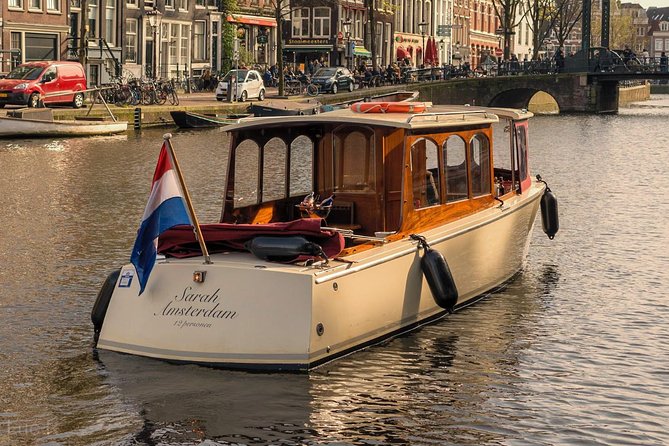 Small-Group Luxury Canal Cruise with Local Skipper - Setting out from Singel 250
