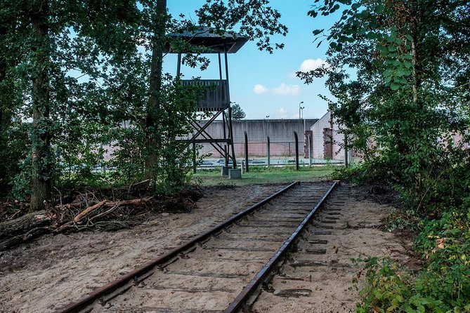 Small Group Tour to Nazi WWII concentration camp from Amsterdam - Exploring the museum and memorial center