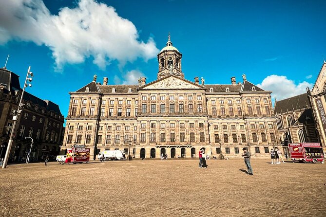 Small Group Walking Tour - Hello Amsterdam - Torensluis: beauty, canals, and a harder chapter