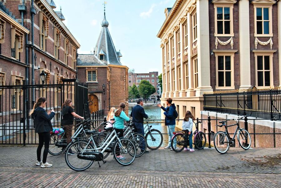 The Hague: Highlights Bike Tour - Lange Voorhout and The Passage