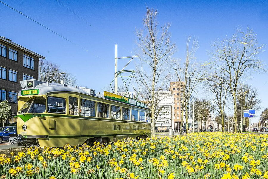 The Hague: Hop-on Hop-off Old-Fashioned Heritage Tram Tour - Madurodam and the road toward Scheveningen