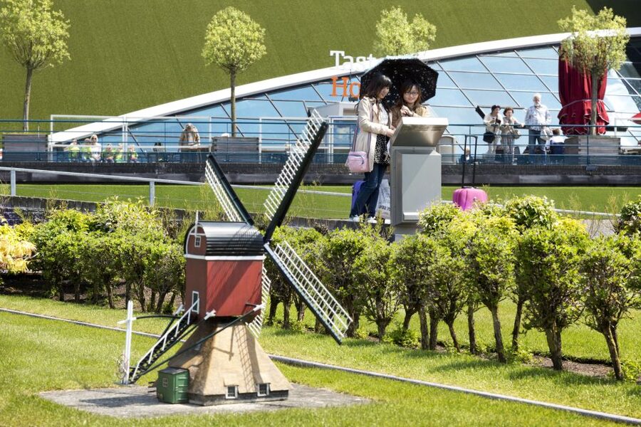 The Hague: Madurodam Miniature Park Entry Ticket - Windmills, canals, and the Dutch fight against water