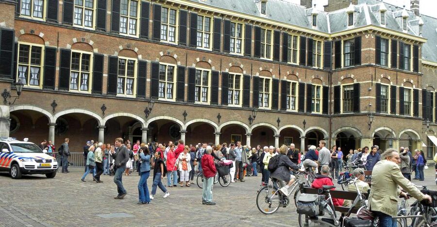 The Hague: Old City Private Walking Tour - Starting at Central Station and meeting regal The Hague