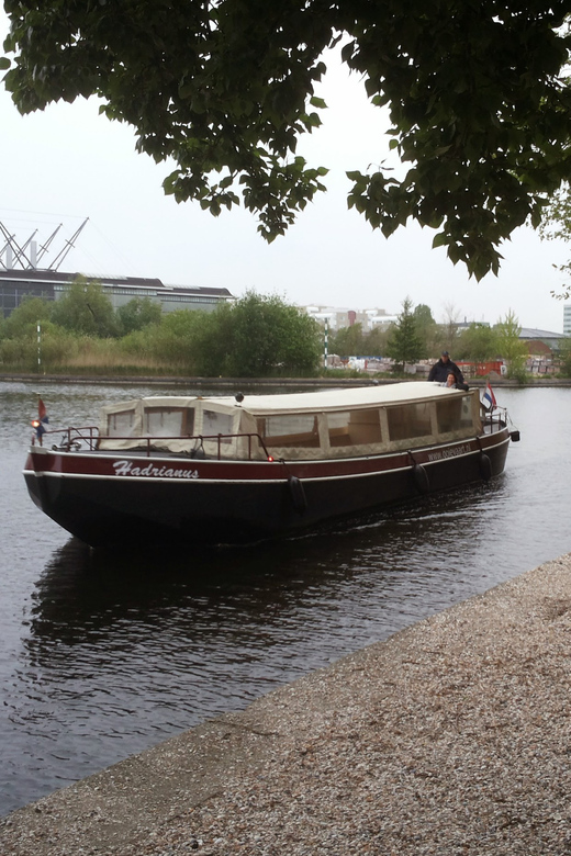 The Hague: One Way Boat Ticket to or from Delft - Why this boat ride makes sense between The Hague and Delft