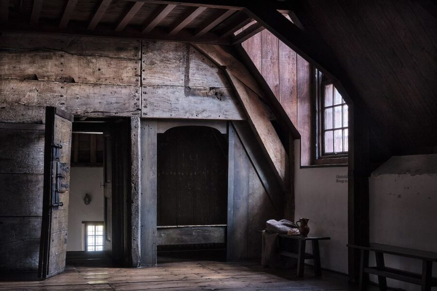 The Hague: Prison Gate Museum - Torture and punishment instruments