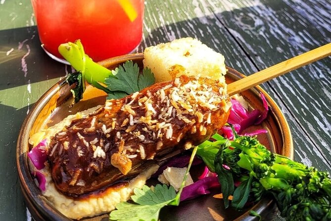 Utrecht Food Tour with local guide - Last Vegas is the loud, messy comfort-food stop