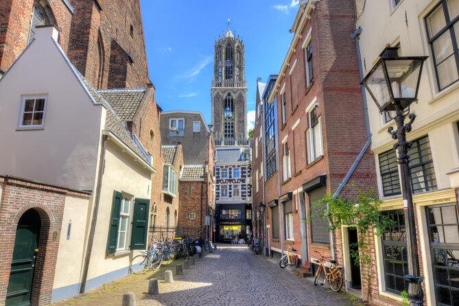 Utrecht Old Town: Medieval Monster Hunt & Walking Tour - Key points to know before you book