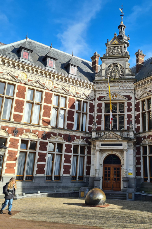 Utrecht Quiz Tour - The city crane and the pleasure of noticing details