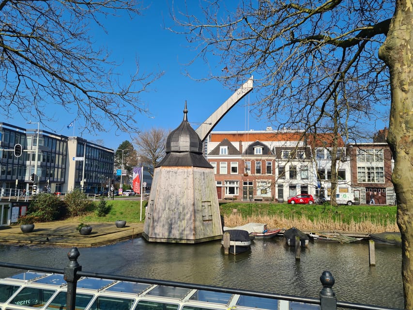 Utrecht Quiz Tour - A compass that lets you stop and restart