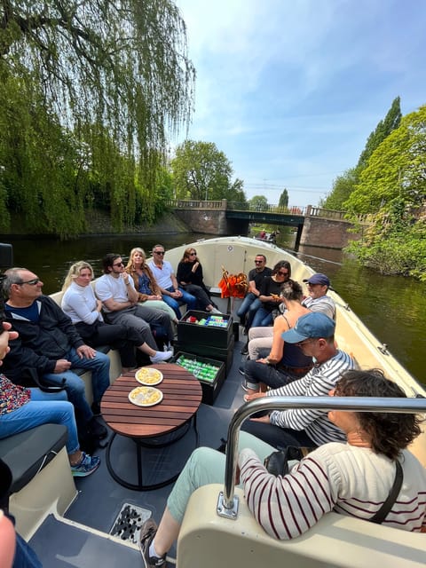 Visit Amsterdam by Boat with a French Guide (french) - Why this French canal cruise is different