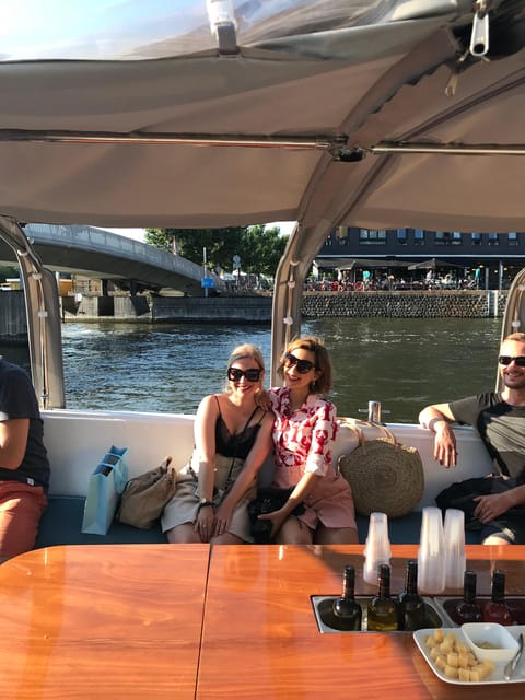 Visit Amsterdam by Boat with a French Guide (french) - Entrepotdok and the return to Oosterdok