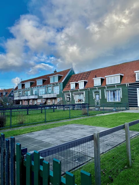 Volendam: Bike Rental including Highlights-Routes - Katwoude and the Dutch countryside