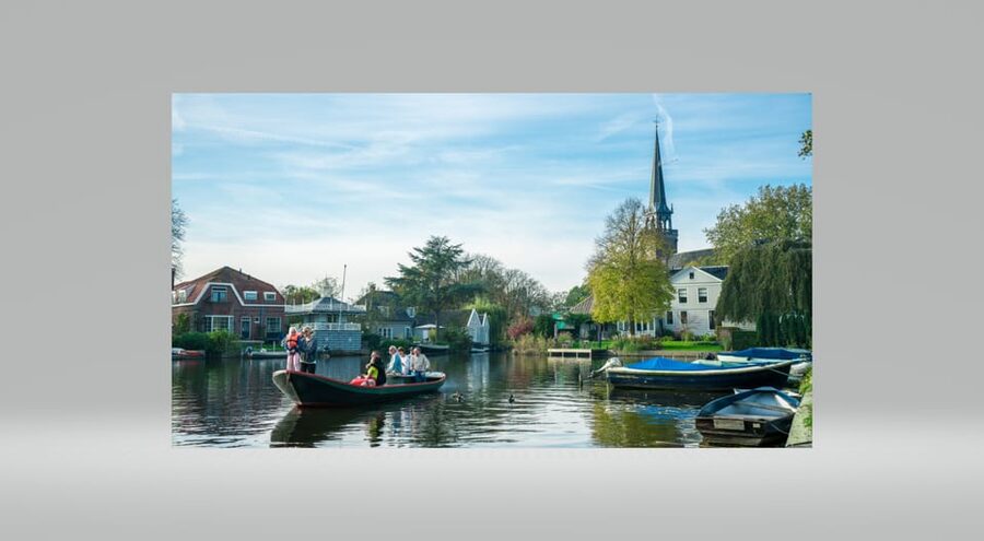 Volendam: Bike Rental including Highlights-Routes - Edam, canals, and cheese