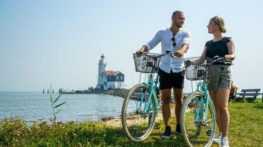 Volendam: E-Bike Rental including Highlights-Routes - The cheese farm stop in Katwoude