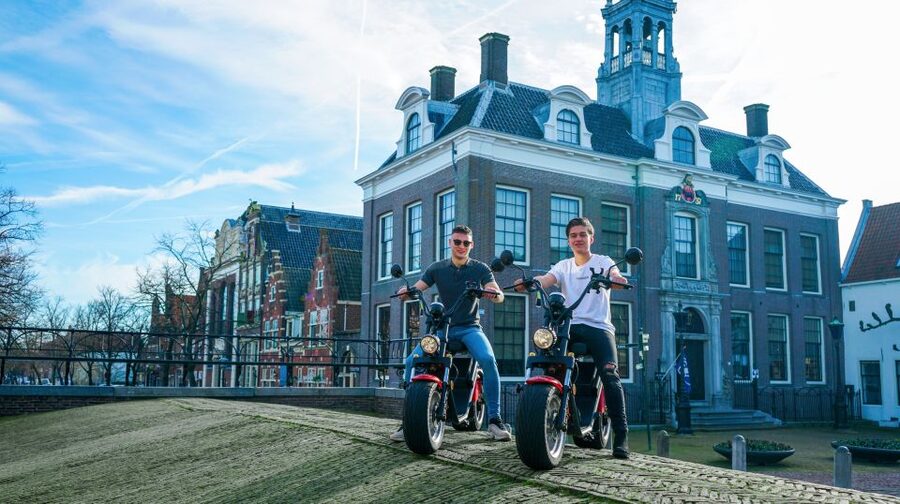 Volendam: E-Scooter Rental - Who will enjoy this most?