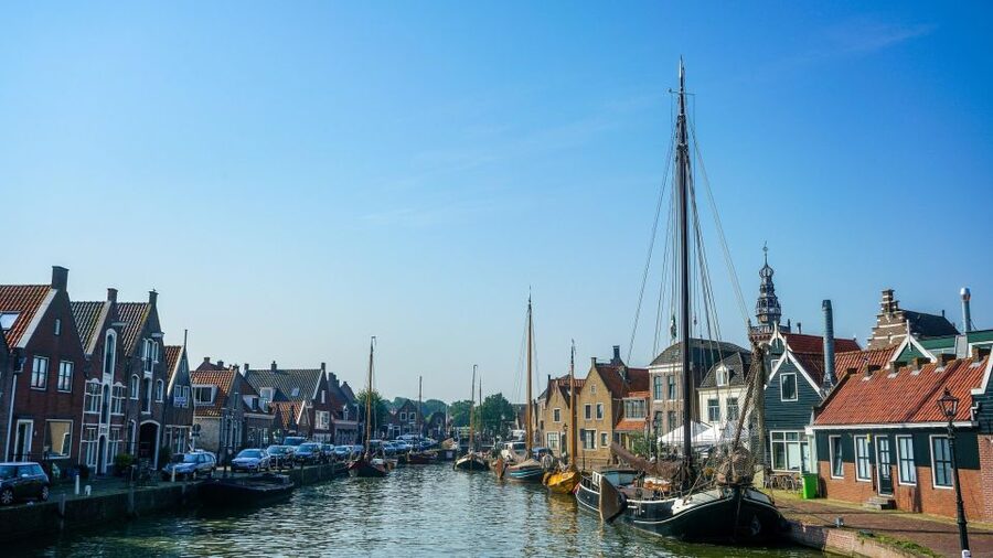 Volendam: E-Scooter Rental - How much time should you book?
