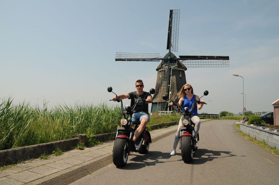 Volendam: E-Scooter Rental - Price, deposit, and real value