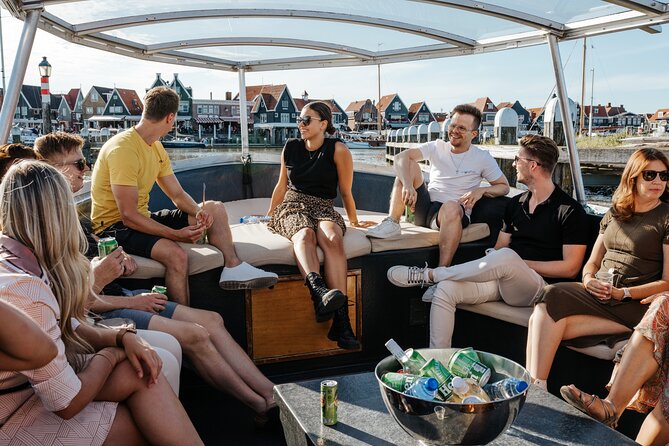Volendam - Lake Cruise at Volendam including 1 free drink - What happens during the 50-minute Gouwzee cruise