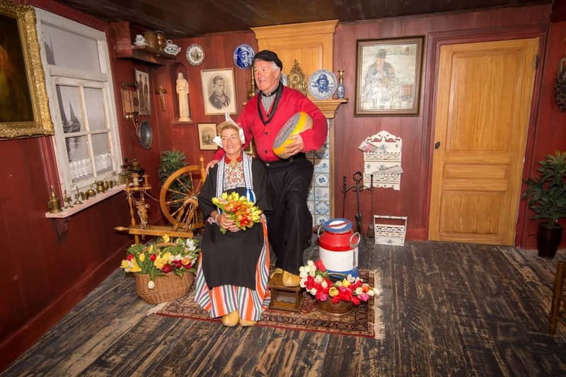 Volendam: Photo Opportunity in Traditional Dutch Costume - Why the $15 price can make sense