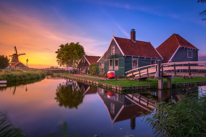 Zaanse Schans and Cheese Tasting Guided Tour from Amsterdam - The coach ride from Amsterdam Central Station