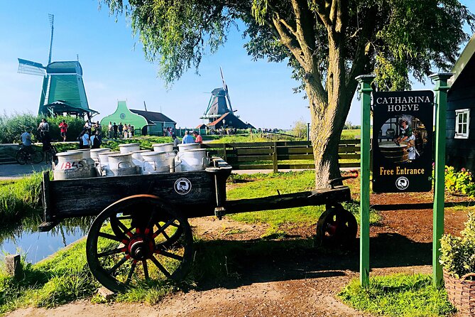 Zaanse Schans and Giethoorn Small-Group Tour with Hotel Pick-Up - Transport, group size, and comfort