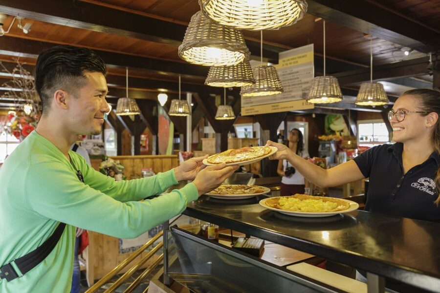 Zaanse Schans: Pancake Restaurant Visit - Pancake toppings: which choice suits you?