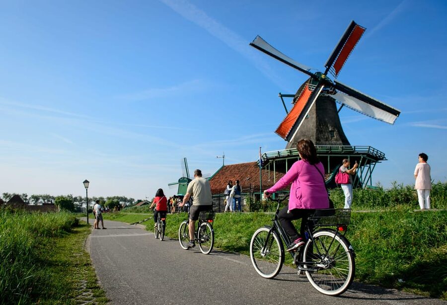 Zaanse Schans: Windmill & Museum Entry Ticket w/ Audio Guide - Historic houses and the sites you may miss