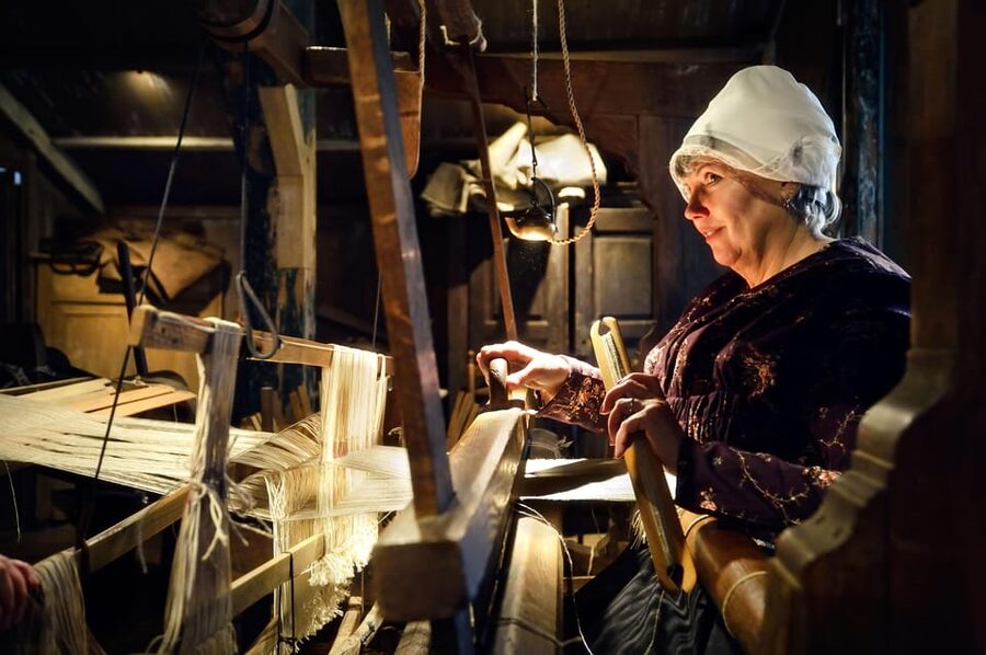 Zaanse Schans: Windmill & Museum Entry Ticket w/ Audio Guide - An audio guide that lets you set the pace