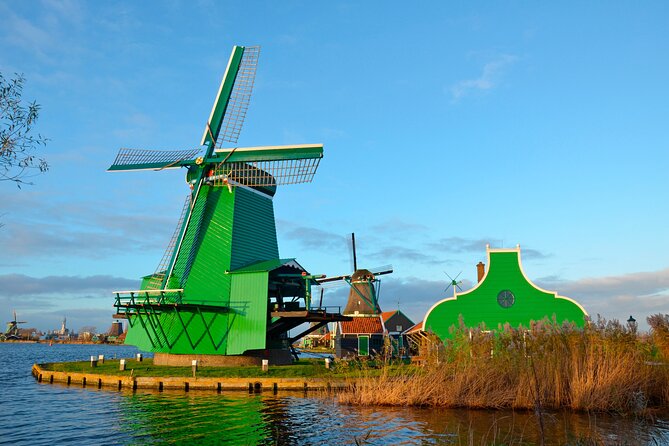 Zaanse Schans Windmills, Cheese and Volendam Tour from Amsterdam - Volendam: harbor views, old streets, and free time
