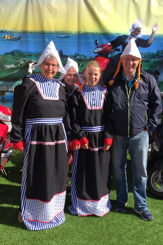 Zaanse Schans: Windmills, Clogs & Cheese by Electric Scooter - Who will enjoy this experience most