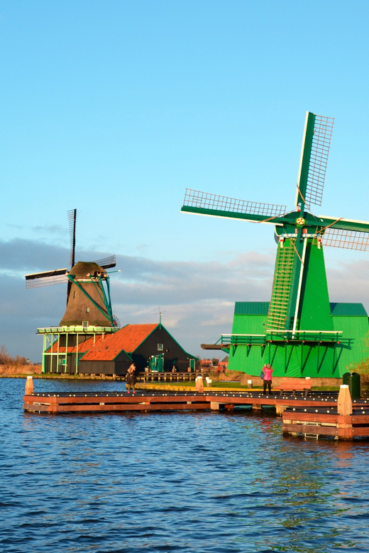 Zaanse Schans: Wooden Shoe Painting Workshop - What happens when you arrive at Zaanse Schans