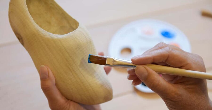 Zaanse Schans: Wooden Shoe Painting Workshop - Painting the clog, with room for your own ideas